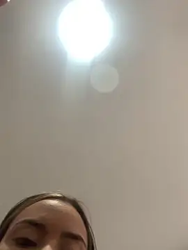 Snapshot of emma-conti2 chatting on 05-12-26, 01:19 emma-conti2 online show from 05-12-26, 01:19
