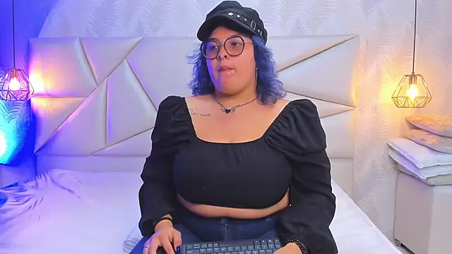 Snapshot of lulukawai16 chatting on 11-14-25, 07:12 lulukawai16 online show from 11-14-25, 07:12