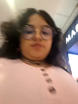 Snapshot of lulukawai16 chatting on 12-18-25, 10:27 lulukawai16 online show from 12-18-25, 10:27