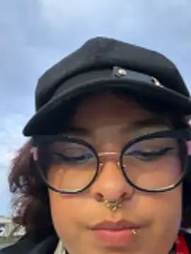 lulukawai16 online show from 04-28-26, 11:21