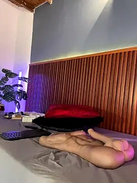 Snapshot of MarilynSmith01 chatting on 10-29-25, 07:37 MarilynSmith01 online show from 10-29-25, 07:37