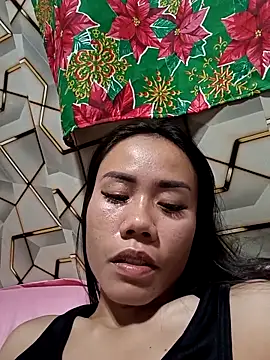 Snapshot of sexhot_22 chatting on 12-19-25, 08:43 sexhot 22 online show from 12-19-25, 08:43