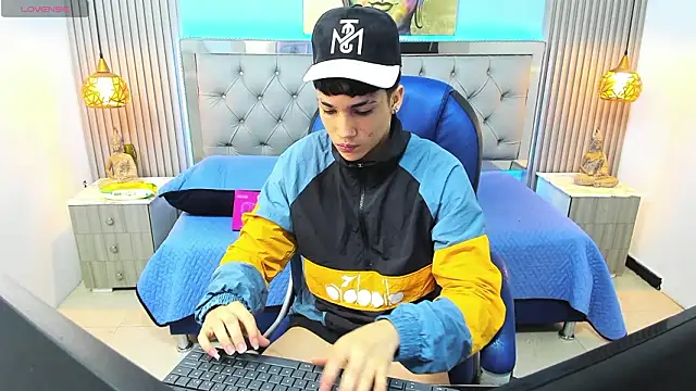 Snapshot of SamBlack_ chatting on 02-17-26, 03:29 SamBlack online show from 02-17-26, 03:29