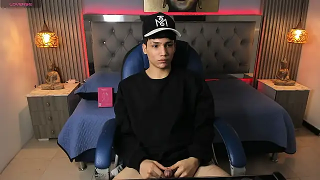 Snapshot of SamBlack_ chatting on 02-20-26, 12:49 SamBlack online show from 02-20-26, 12:49