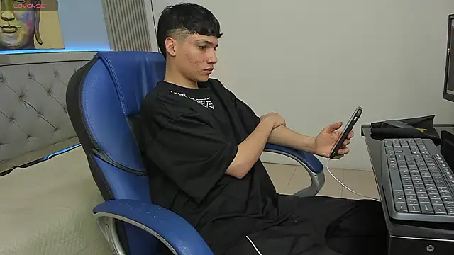 Snapshot of SamBlack_ chatting on 03-16-26, 08:24 SamBlack online show from 03-16-26, 08:24