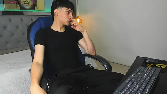 SamBlack  online show from 06-23-26, 12:47