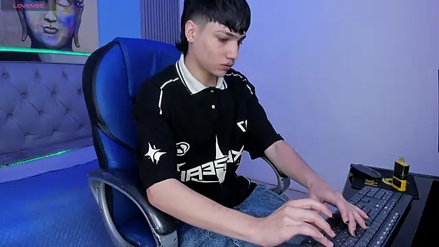 SamBlack  online show from 07-22-26, 12:30