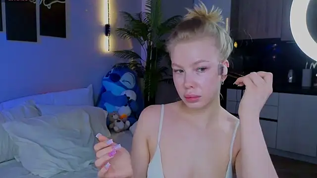 Snapshot of emilyshepar_d chatting on 05-08-26, 02:28 emilyshepar d online show from 05-08-26, 02:28