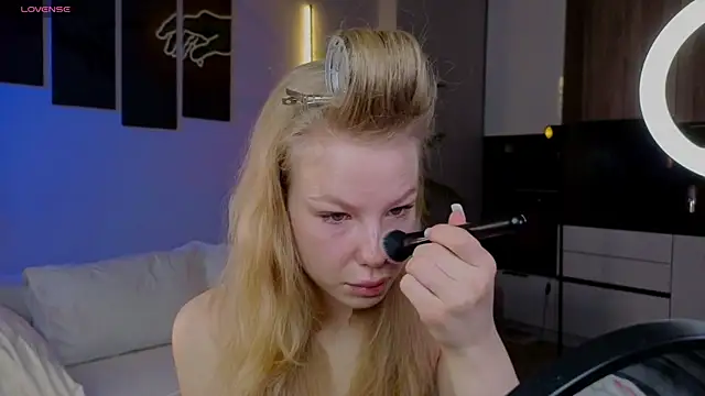 Snapshot of emilyshepar_d chatting on 06-04-26, 03:01 emilyshepar d online show from 06-04-26, 03:01