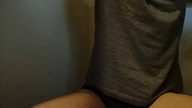 Snapshot of shint-11 chatting on 01-08-26, 12:40 shint-11 online show from 01-08-26, 12:40