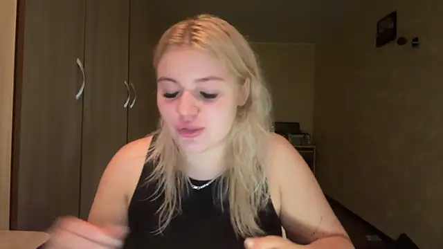 sunshinyflash online show from 11-27-25, 03:47