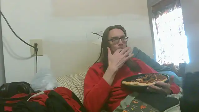 Snapshot of dandonn chatting on 02-12-26, 04:24 dandonn online show from 02-12-26, 04:24