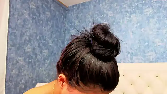 yulissa girls online show from 09-12-25, 01:55