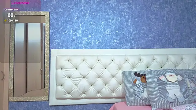 yulissa girls online show from 12-18-25, 12:00