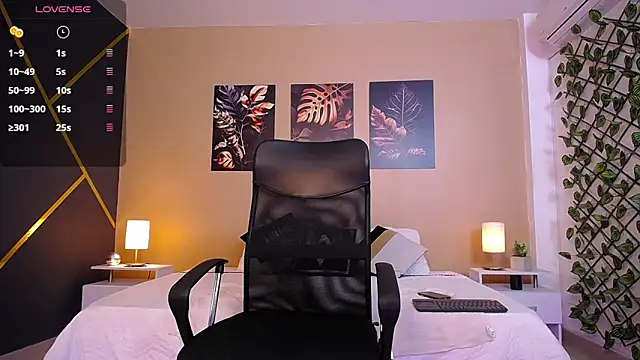 Snapshot of ChristopherBlack_ chatting on 01-10-26, 01:24 ChristopherBlack online show from 01-10-26, 01:24