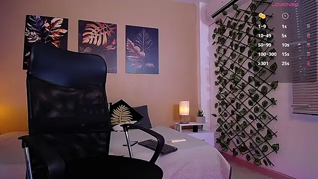 Snapshot of ChristopherBlack_ chatting on 02-17-26, 01:18 ChristopherBlack online show from 02-17-26, 01:18