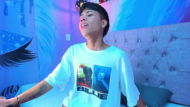 MaxiWildd online show from 04-14-26, 01:28