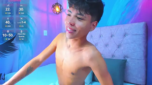 MaxiWildd online show from 04-28-26, 01:16