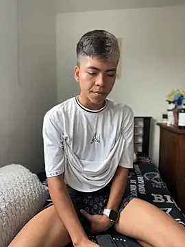MaxiWildd online show from 07-23-26, 01:20