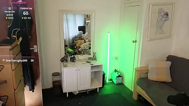 Dilfcam101 online show from 05-20-26, 07:58