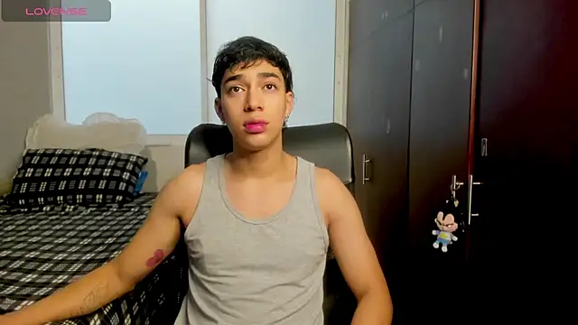 Snapshot of Noxx_starkK chatting on 12-02-25, 08:26 Noxx starkK online show from 12-02-25, 08:26