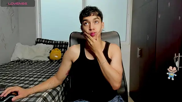 Snapshot of Noxx_starkK chatting on 01-09-26, 06:31 Noxx starkK online show from 01-09-26, 06:31