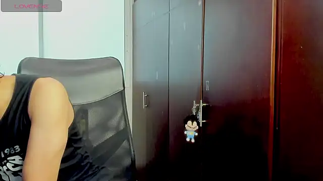 Snapshot of Noxx_starkK chatting on 01-14-26, 05:18 Noxx starkK online show from 01-14-26, 05:18