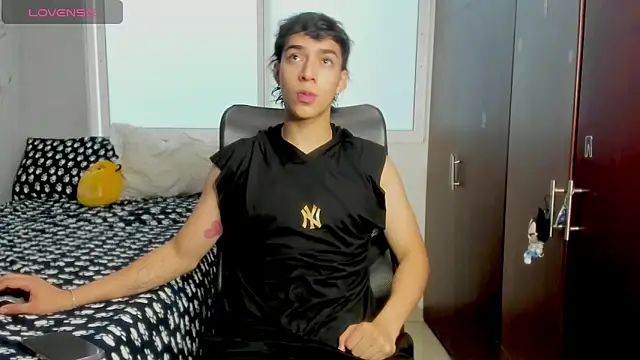 Snapshot of Noxx_starkK chatting on 01-15-26, 07:06 Noxx starkK online show from 01-15-26, 07:06