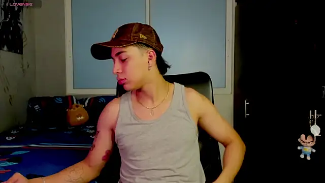 Snapshot of Noxx_starkK chatting on 02-08-26, 01:09 Noxx starkK online show from 02-08-26, 01:09