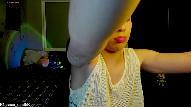 Snapshot of Noxx_starkK chatting on 02-26-26, 02:43 Noxx starkK online show from 02-26-26, 02:43