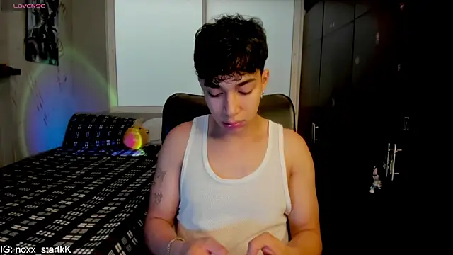 Snapshot of Noxx_starkK chatting on 03-27-26, 07:35 Noxx starkK online show from 03-27-26, 07:35