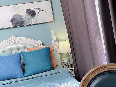 Snapshot of sarah111 chatting on 09-21-25, 02:13 sarah111 online show from 09-21-25, 02:13