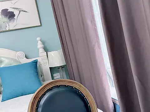 Snapshot of sarah111 chatting on 10-18-25, 02:25 sarah111 online show from 10-18-25, 02:25