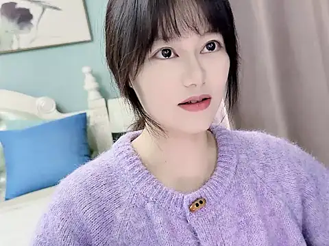 Snapshot of sarah111 chatting on 10-20-25, 02:45 sarah111 online show from 10-20-25, 02:45