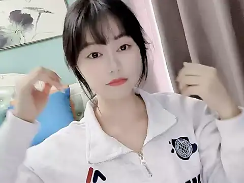 Snapshot of sarah111 chatting on 10-22-25, 03:51 sarah111 online show from 10-22-25, 03:51