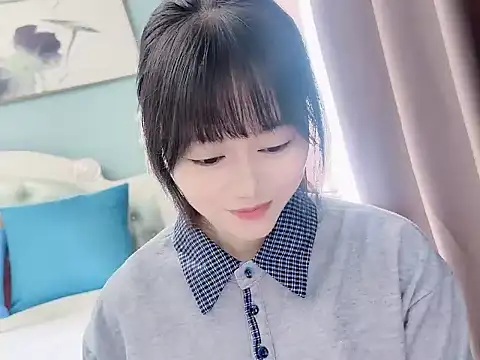 Snapshot of sarah111 chatting on 10-23-25, 03:06 sarah111 online show from 10-23-25, 03:06