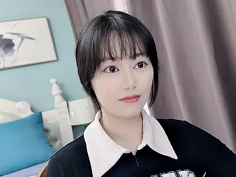 Snapshot of sarah111 chatting on 11-06-25, 03:29 sarah111 online show from 11-06-25, 03:29