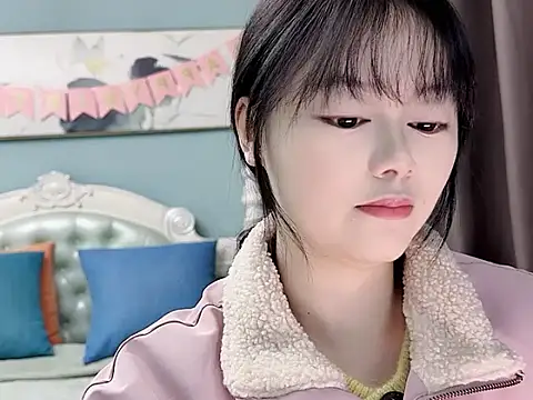 Snapshot of sarah111 chatting on 01-12-26, 03:34 sarah111 online show from 01-12-26, 03:34