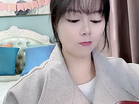 Snapshot of sarah111 chatting on 01-13-26, 03:45 sarah111 online show from 01-13-26, 03:45