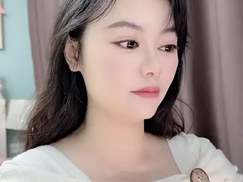 Snapshot of sarah111 chatting on 03-07-26, 02:08 sarah111 online show from 03-07-26, 02:08