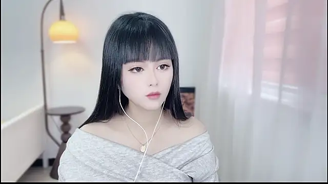 Snapshot of Musae7 chatting on 11-17-25, 04:07 Musae7 online show from 11-17-25, 04:07