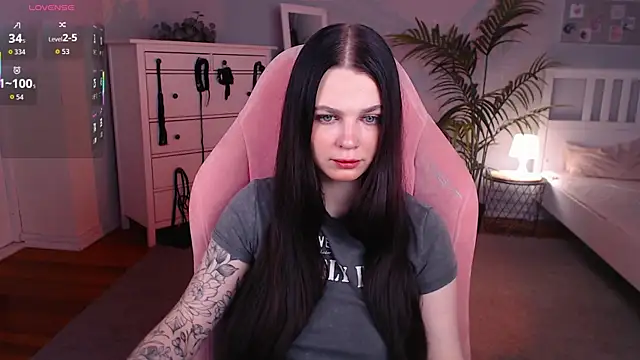 Michela Fruet online show from 10-22-25, 01:17