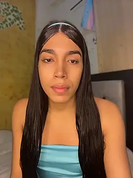 Snapshot of AmbarFoxx_ chatting on 06-19-26, 04:50 AmbarFoxx online show from 06-19-26, 04:50