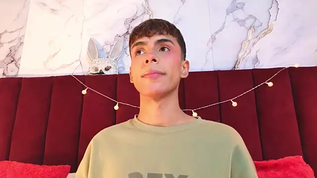 Snapshot of PrincePoppy chatting on 09-29-25, 08:35 PrincePoppy online show from 09-29-25, 08:35