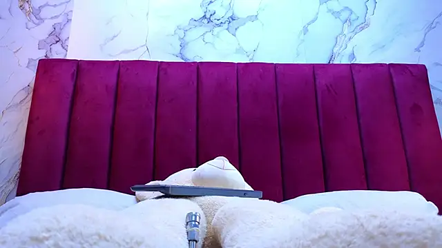 Snapshot of PrincePoppy chatting on 12-21-25, 04:25 PrincePoppy online show from 12-21-25, 04:25