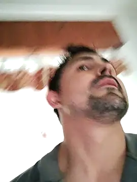 Bradd 32 online show from 10-24-25, 04:47