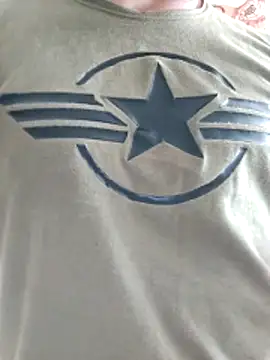 Snapshot of Bradd_32 chatting on 03-09-26, 12:09 Bradd 32 online show from 03-09-26, 12:09