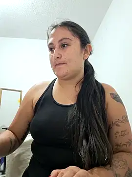 Snapshot of EmaTramel chatting on 10-10-25, 04:39 EmaTramel online show from 10-10-25, 04:39