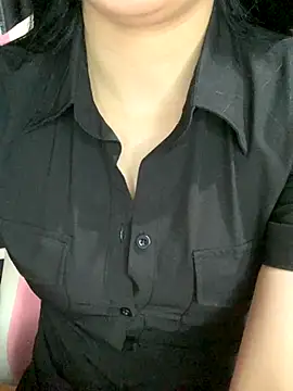 Snapshot of Linhtruong_ chatting on 09-24-25, 04:27 Linhtruong  online show from 09-24-25, 04:27