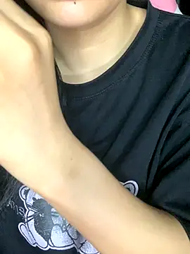 Snapshot of Linhtruong_ chatting on 09-29-25, 04:28 Linhtruong  online show from 09-29-25, 04:28